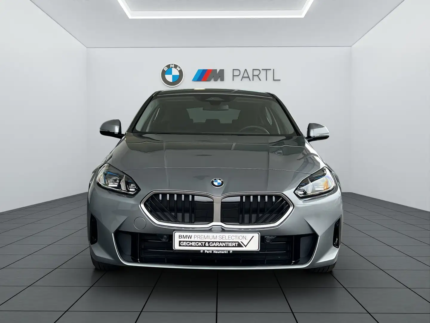 BMW 120 adapLED RFK Keyless Dr.Assist Grau - 2