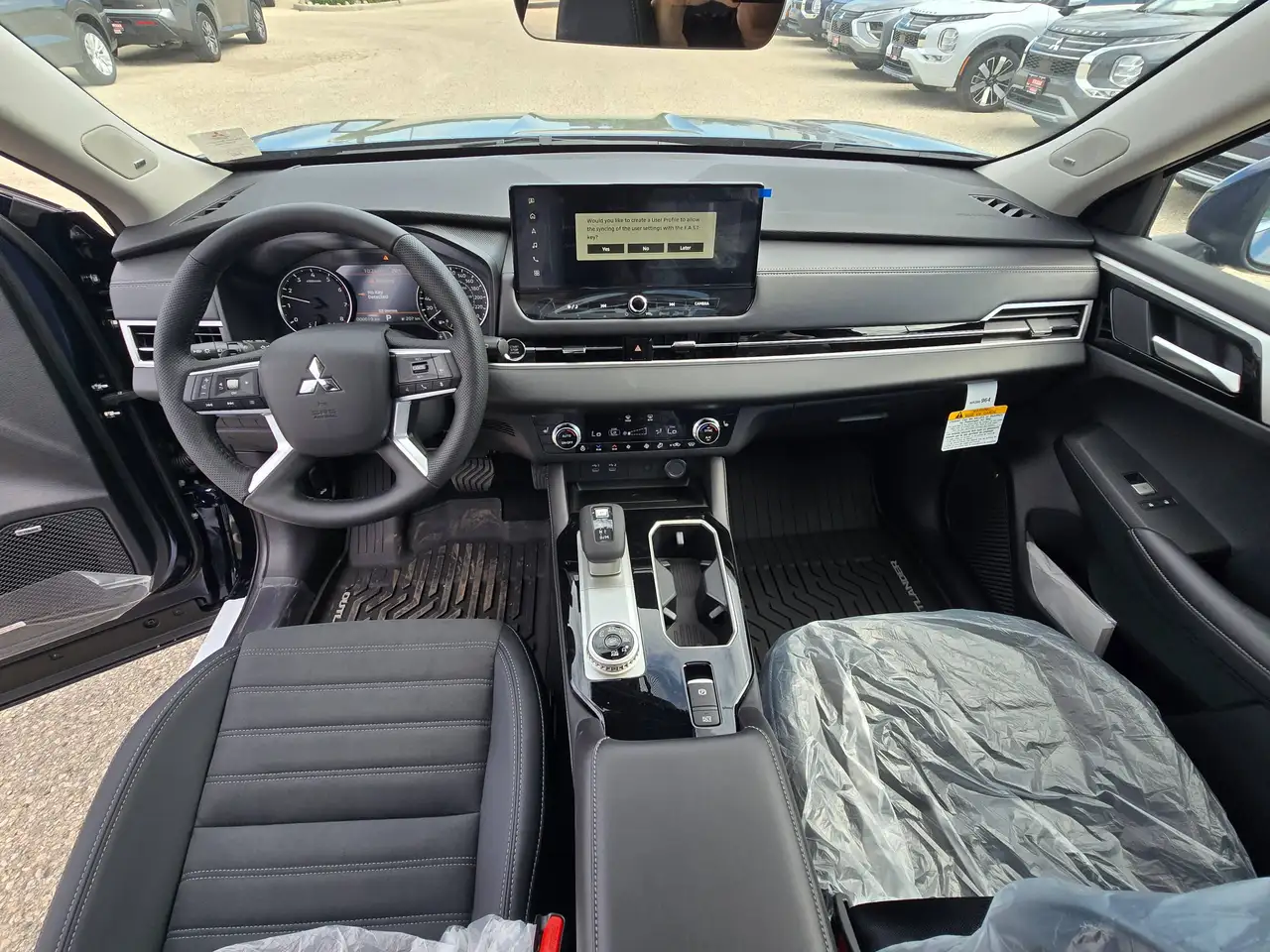 Mitsubishi Outlander снимка Mitsubishi Outlander