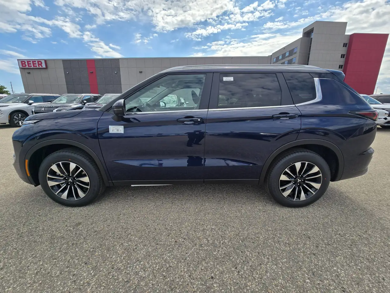 Mitsubishi Outlander снимка Mitsubishi Outlander