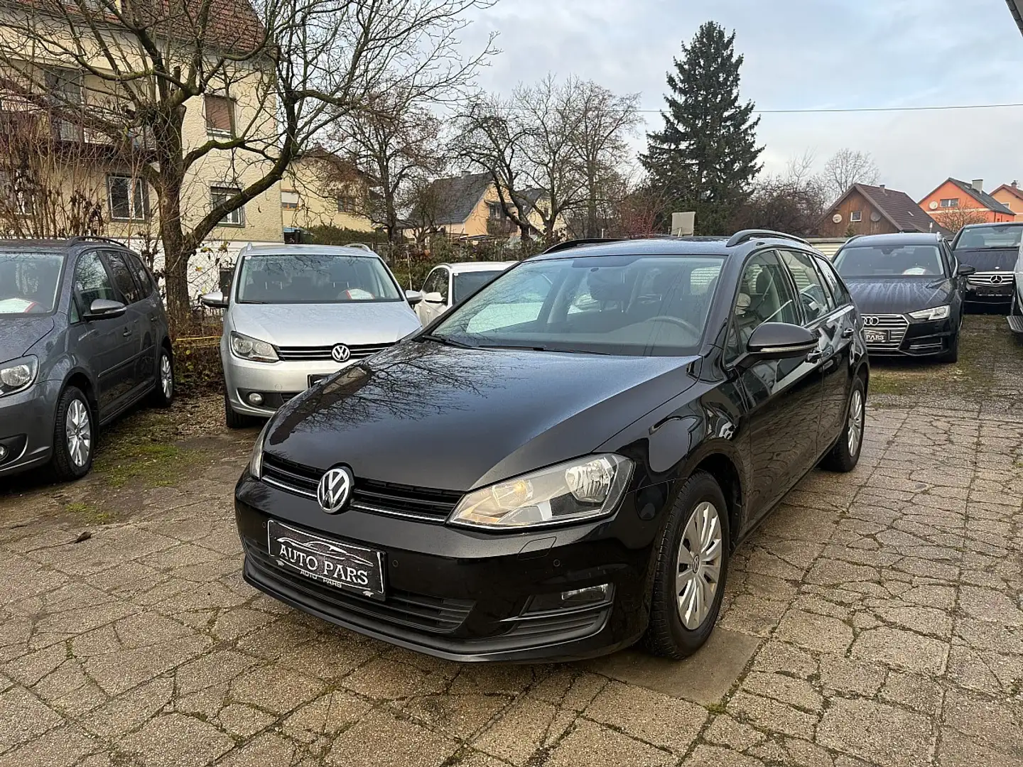Volkswagen Golf Variant BMT 1,6 TDI-NAVI-ANHÄNGERKUPP.-SITZHEIZUNG Schwarz - 1
