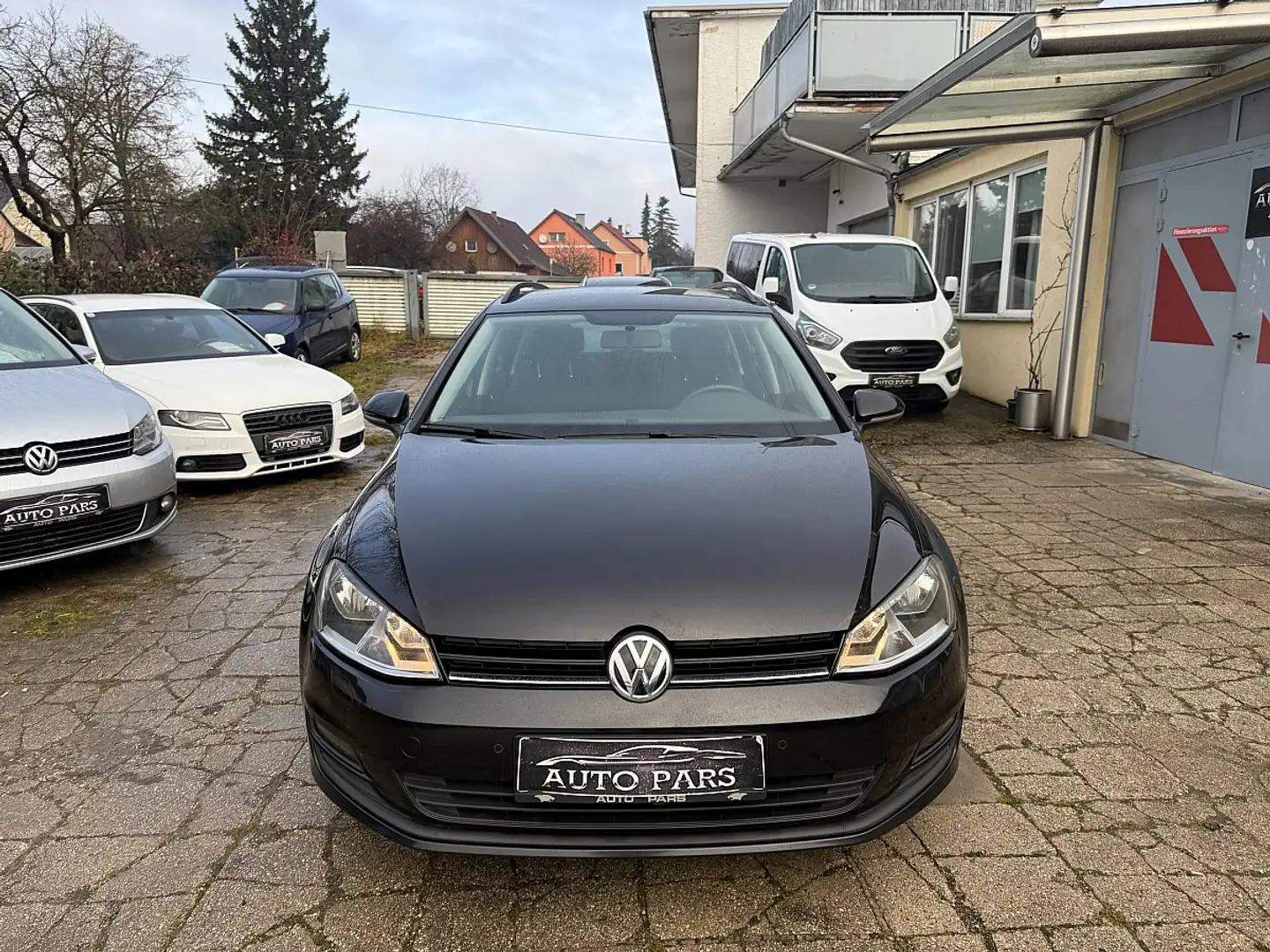 Volkswagen Golf Variant BMT 1,6 TDI-NAVI-ANHÄNGERKUPP.-SITZHEIZUNG Schwarz - 2