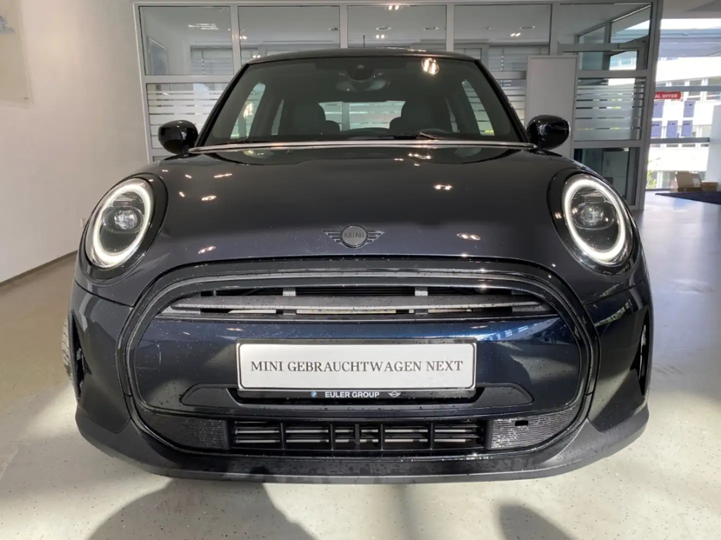 MINI Cooper A 3-Türer Leder LED Navi Tempomat PDC Sitzhzg Schwarz - 2