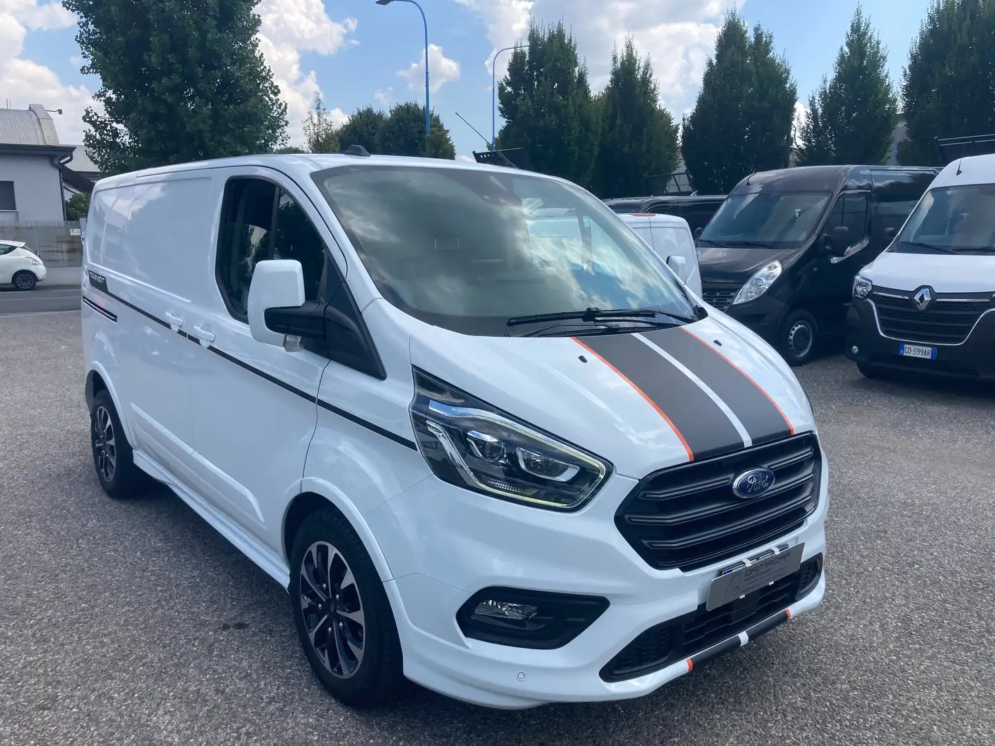 Ford Transit Custom 30T180 - SPORT - L1H1 Wit - 1