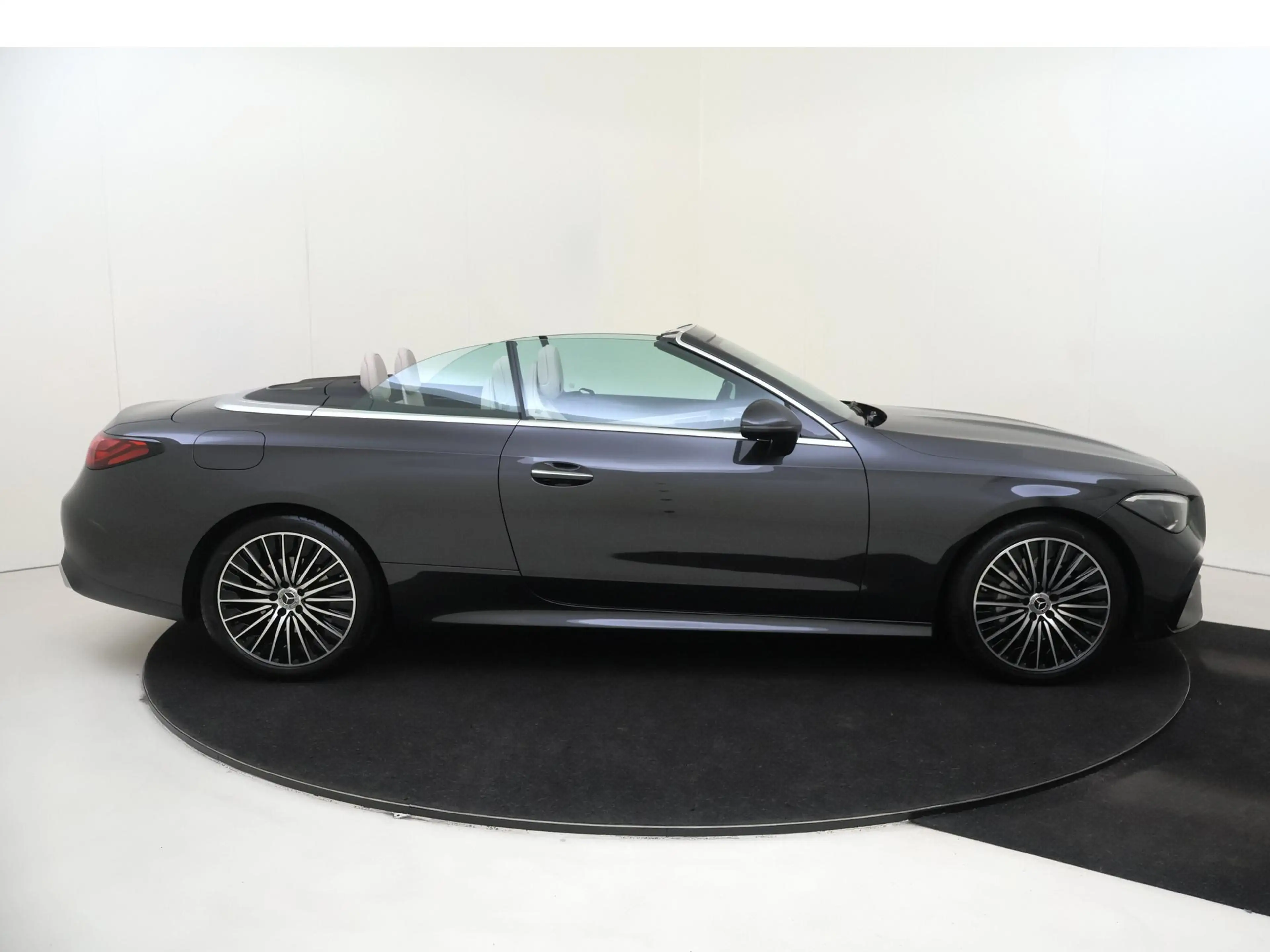 Mercedes-Benz CLE 180 Cabriolet AMG Line / Winterpakket / Memory-Stoelen — photo 9