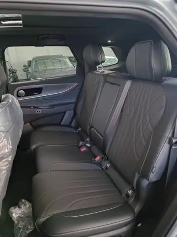 Jaecoo J8 view 6