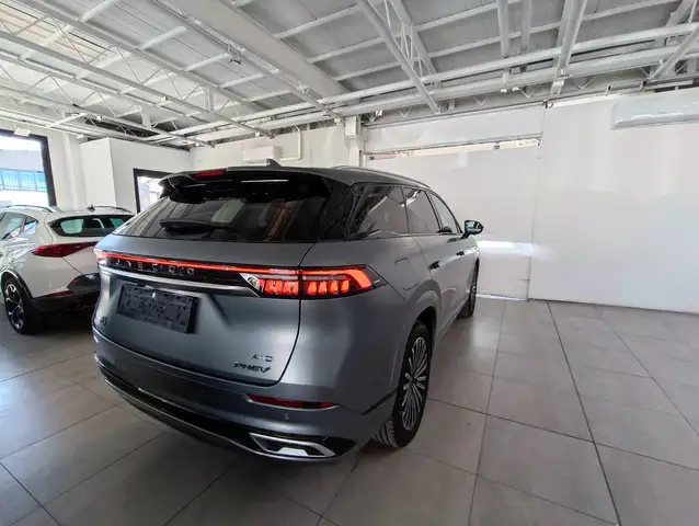 Jaecoo J8 view 4