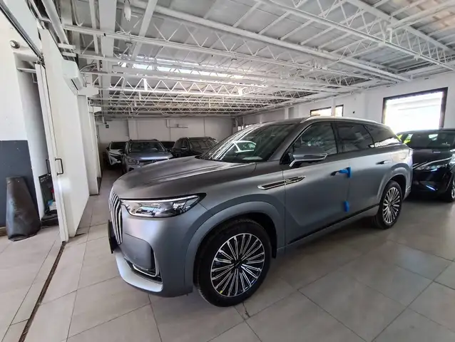 Jaecoo J8 view 3
