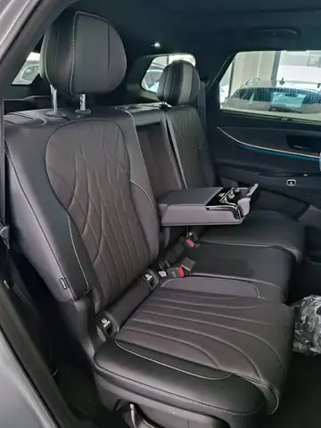 Jaecoo J8 view 7