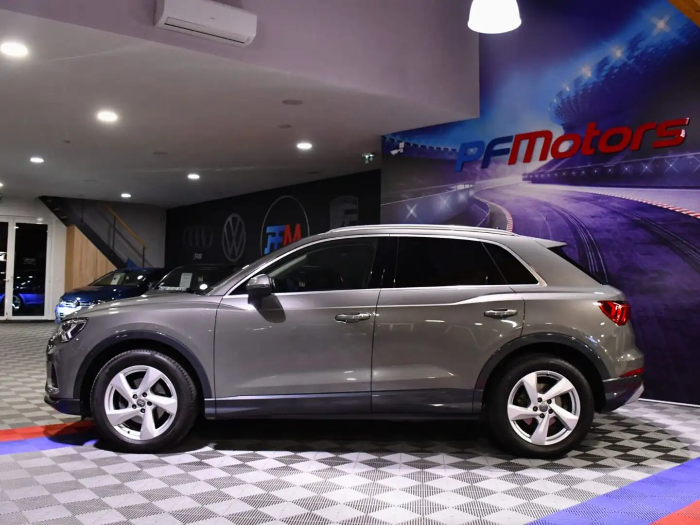 Audi Q3 Advanced 35 TDI 150 S-Tronic GPS Virtual Caméra Car Play ACC Pré Sense LED JA 18 Gris - 2