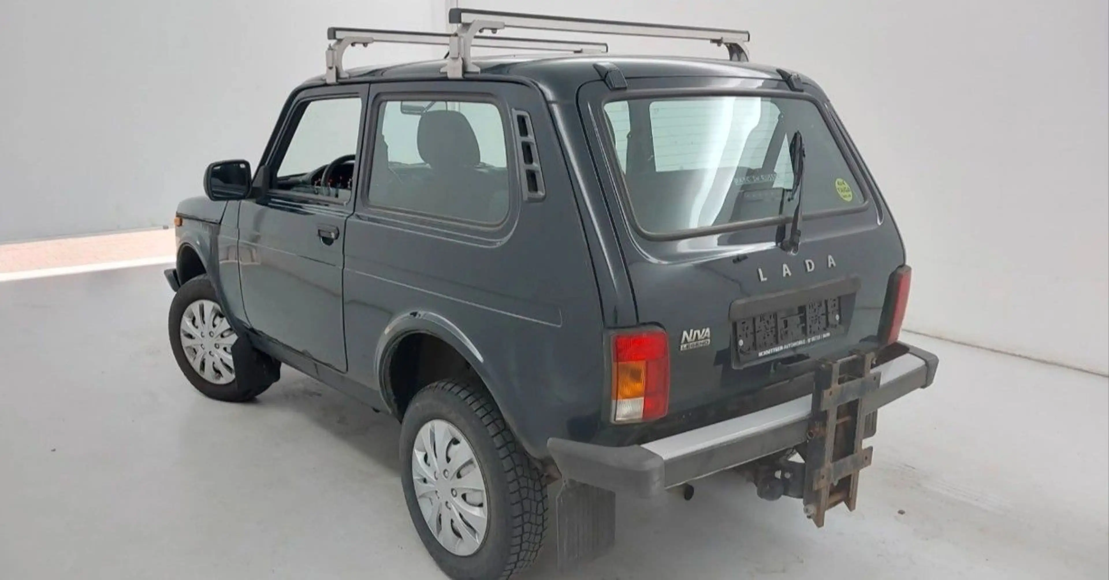 Lada Niva — photo 2