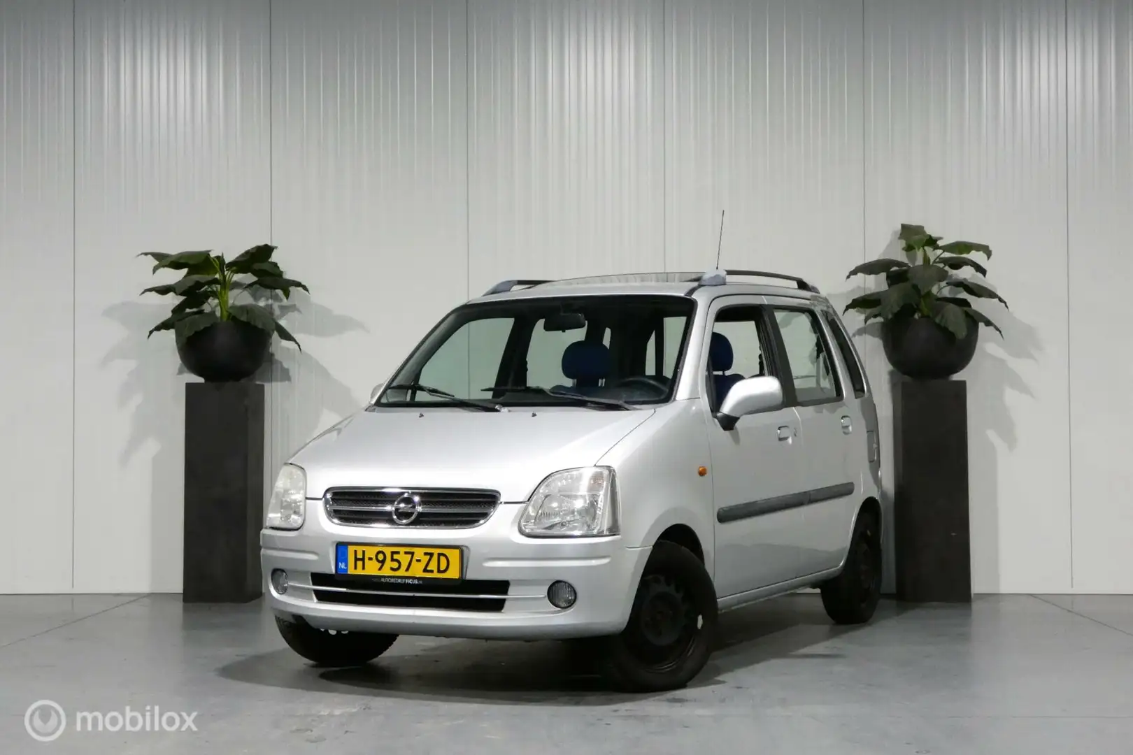 Opel Agila 1.0-12V Comfort Gris - 1