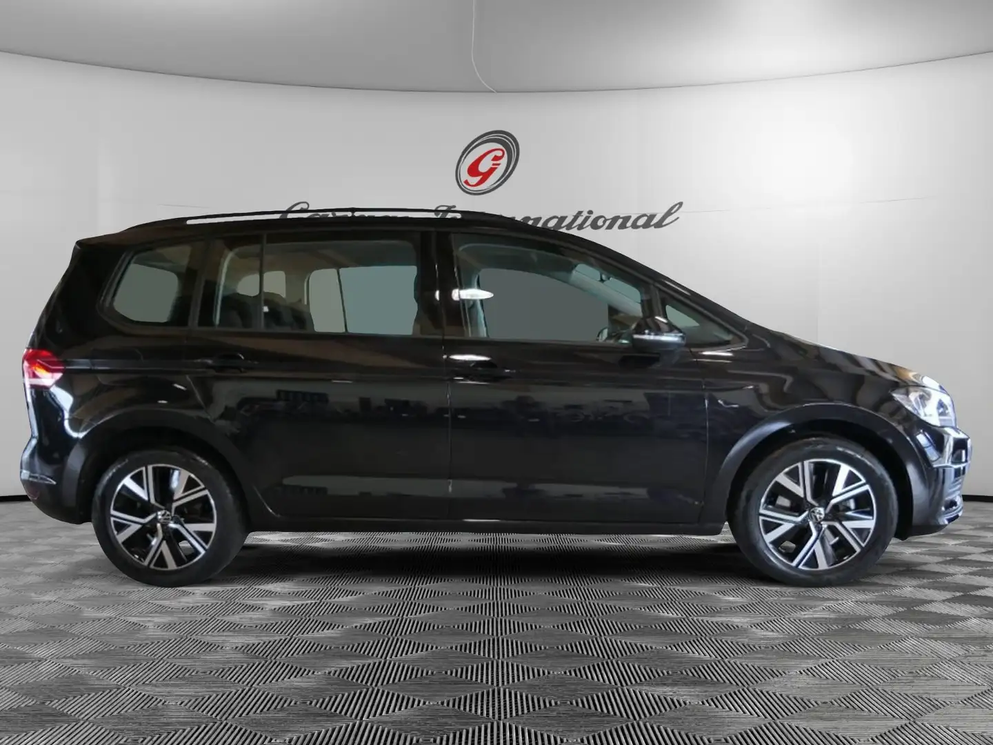 Volkswagen Touran 1.5 TSI ACT DSG COMFORTLINE Zwart - 2