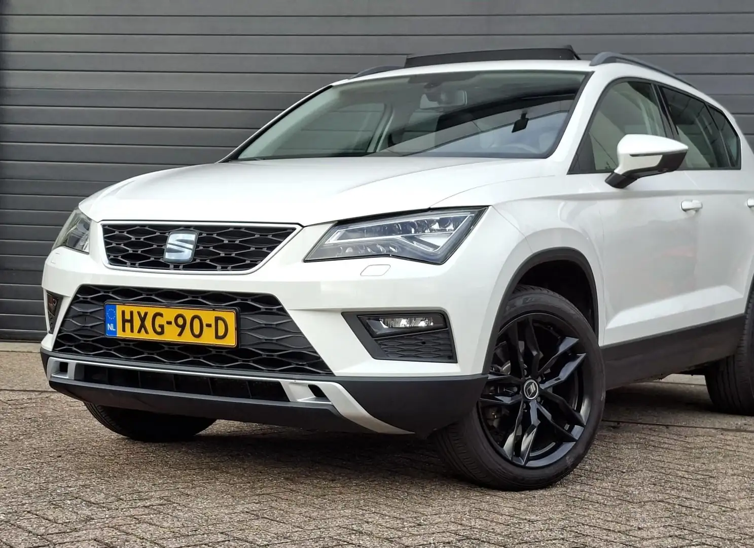 SEAT Ateca 1.4 EcoTSI Style Business Intense Pano/Led/PDC Wit - 2