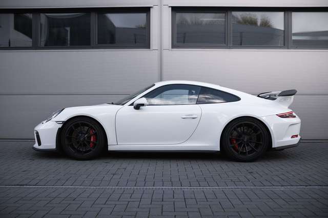 Imagine Porsche 991 911/991.2 GT3 -Lift-Clubsport-Approved-LED