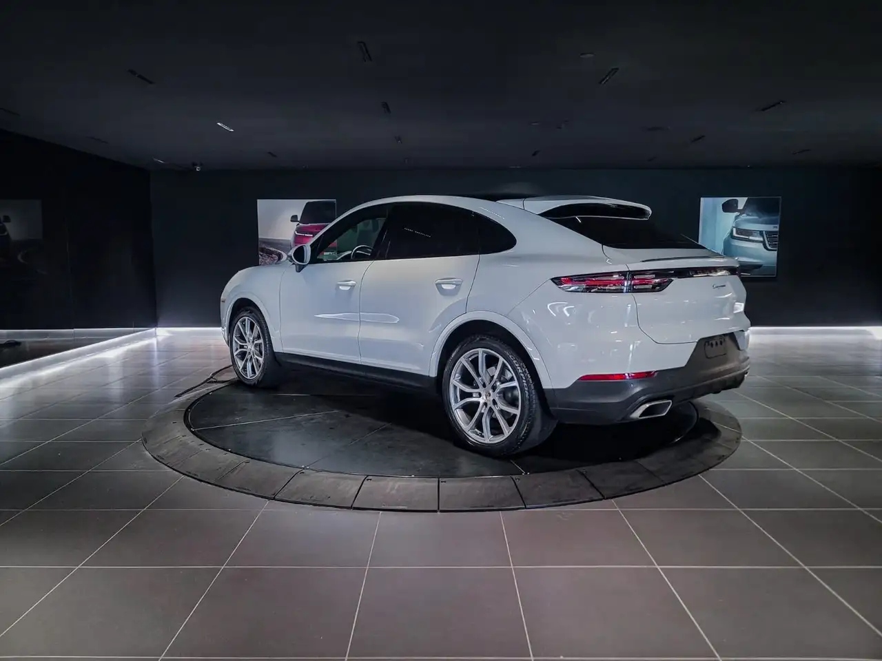 Porsche Cayenne photo Porsche Cayenne