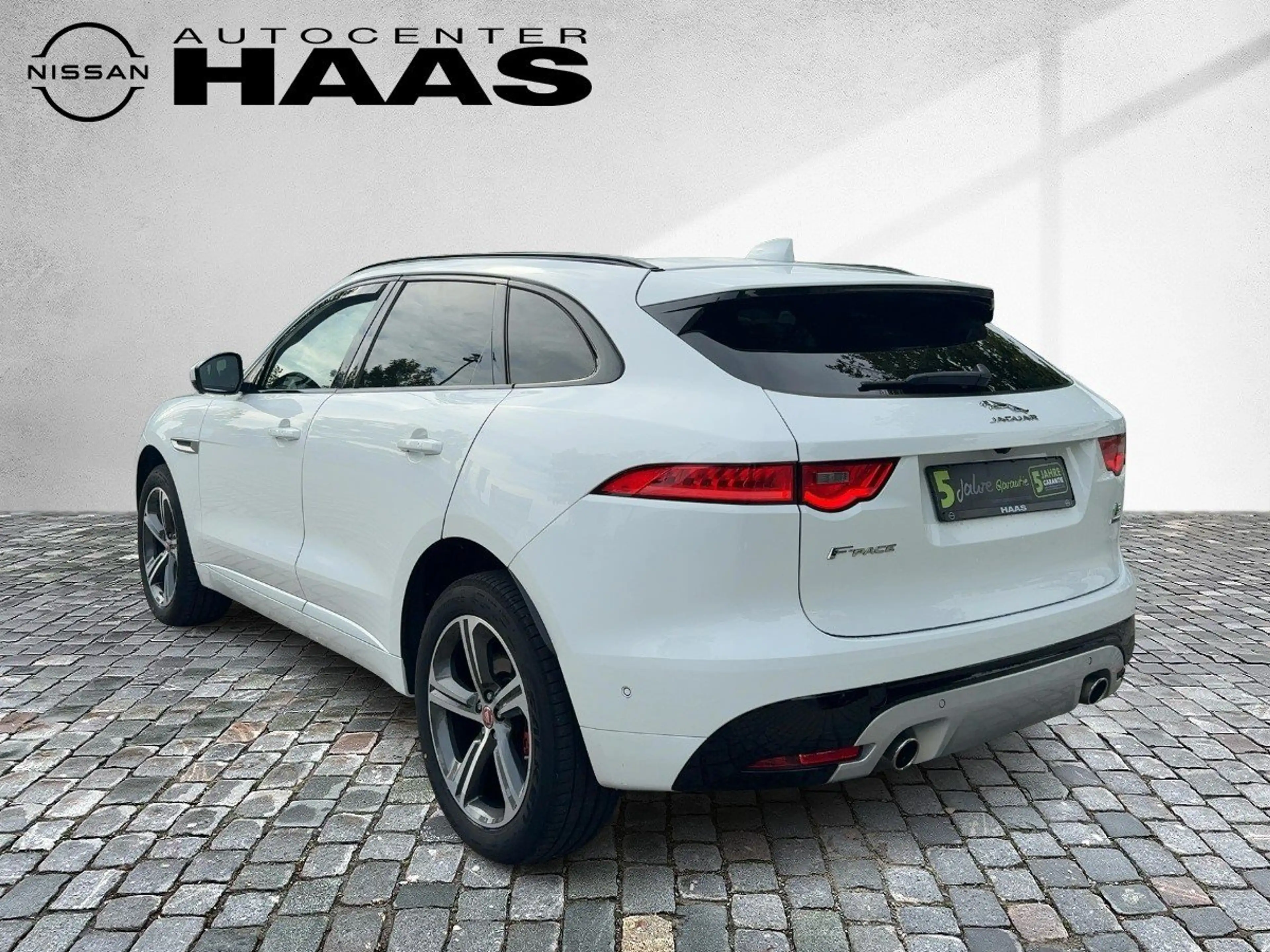 Jaguar F-Pace 30d S Schwenkbare AHK*SONDERAUSSTATTUNG — photo 4