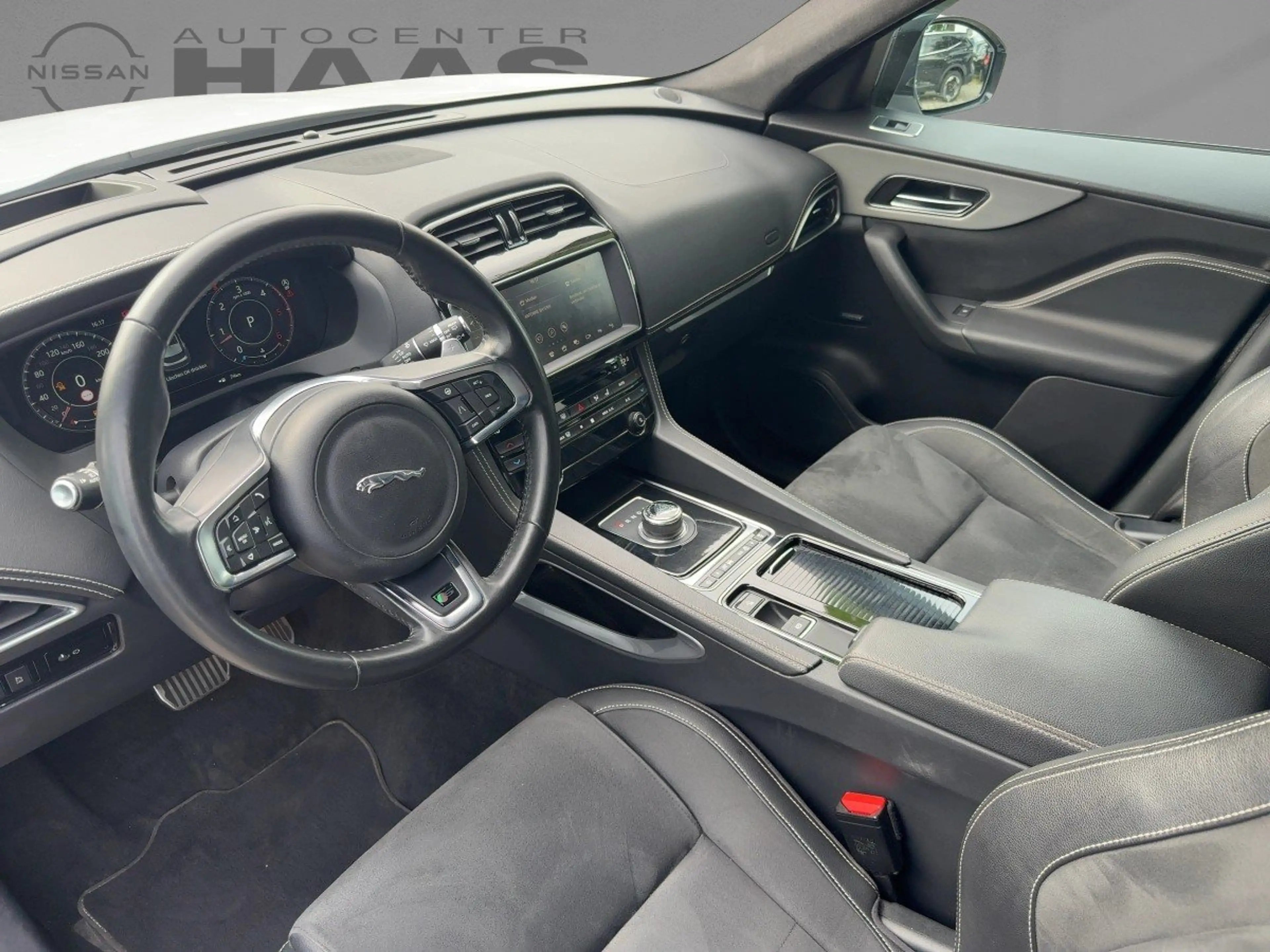 Jaguar F-Pace 30d S Schwenkbare AHK*SONDERAUSSTATTUNG — photo 8