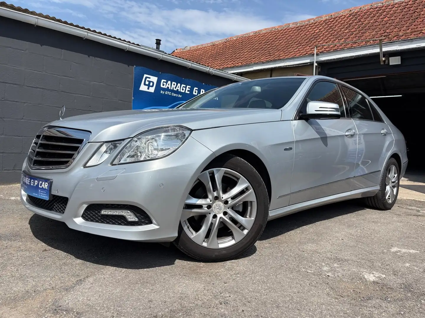 Mercedes-Benz E 220 CDI Avantgarde Zilver - 1