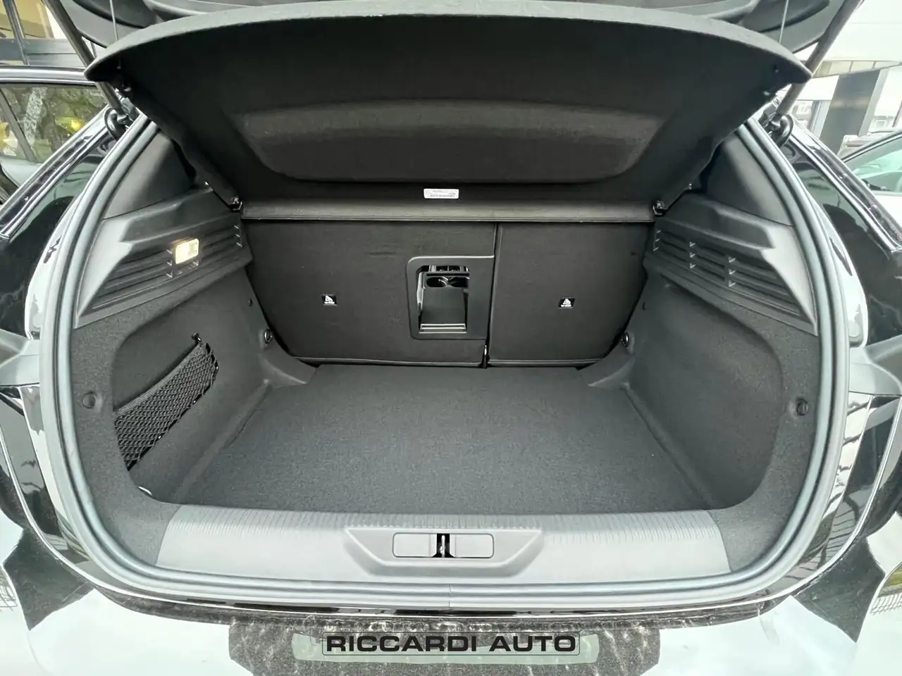 Peugeot 308 2026 — фото 17