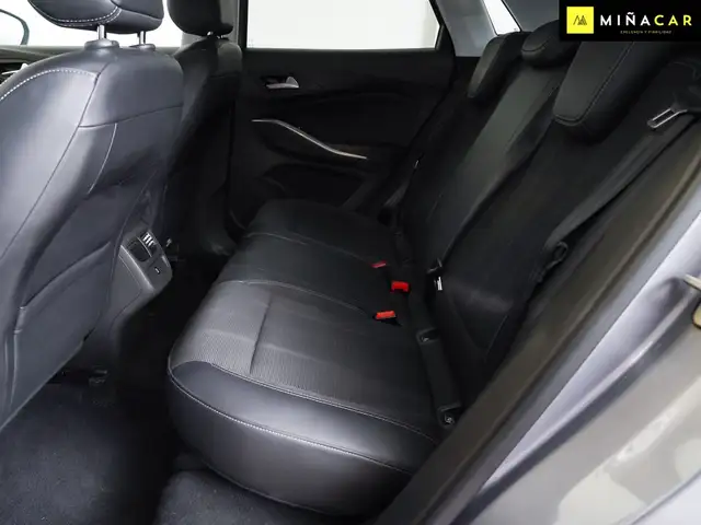 Opel Grandland view 7