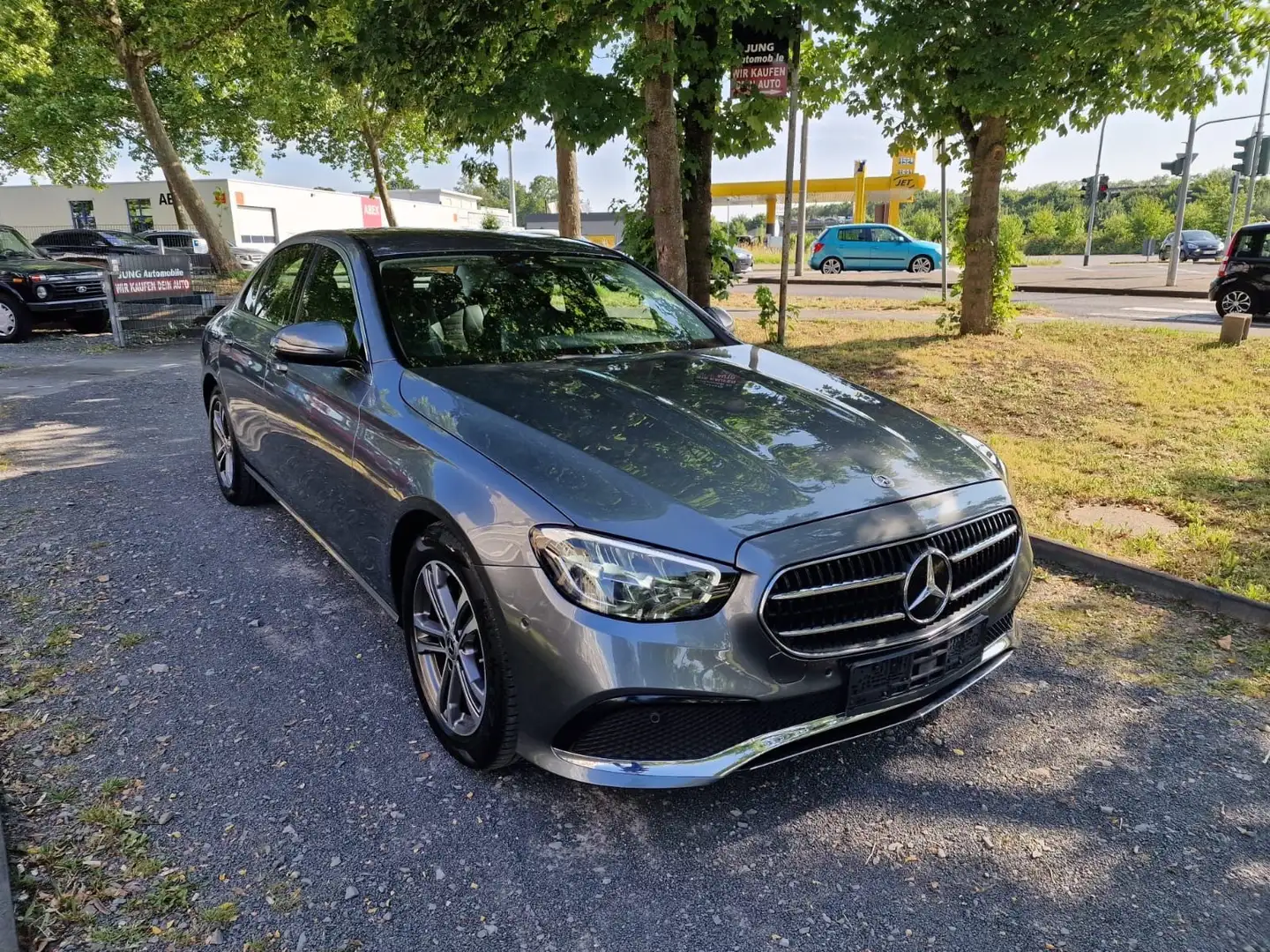 Mercedes-Benz E 200 d limo. /Automatik / Navi /Eu6/60.000km Gris - 1