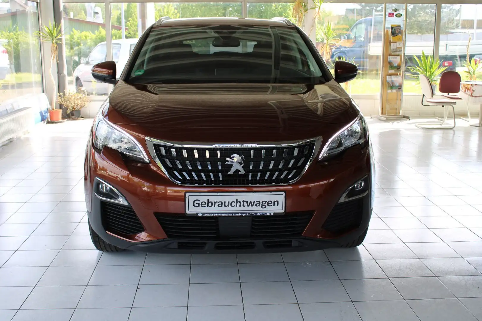 Peugeot 3008 Active 1.HAND! SITZHEIZUNG AHZV TEMPOMAT Marrone - 2