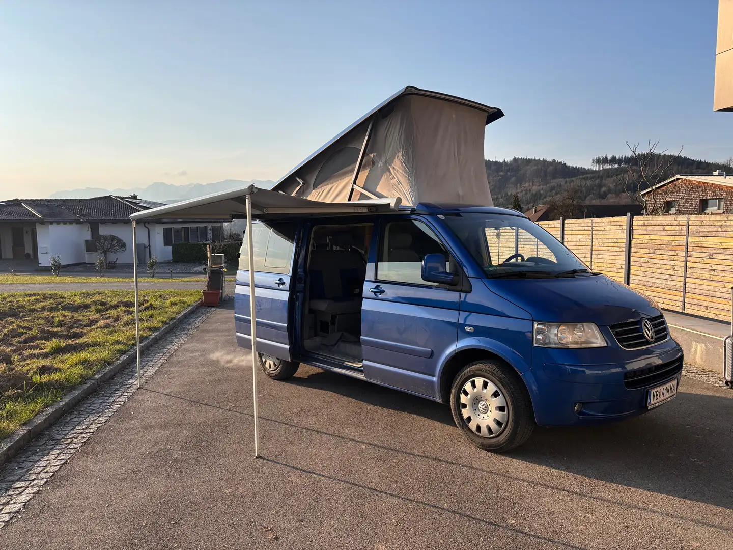 Volkswagen T5 California Seltener Californie mit Komplettausstattung Blau - 1