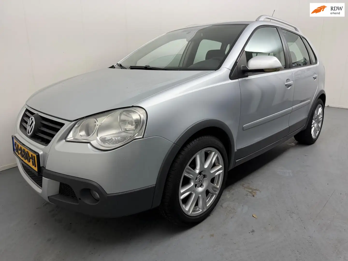 Volkswagen Polo Cross 1.4-16V # Airco # 17’” Lmv #? Distributieriem verv Grijs - 1