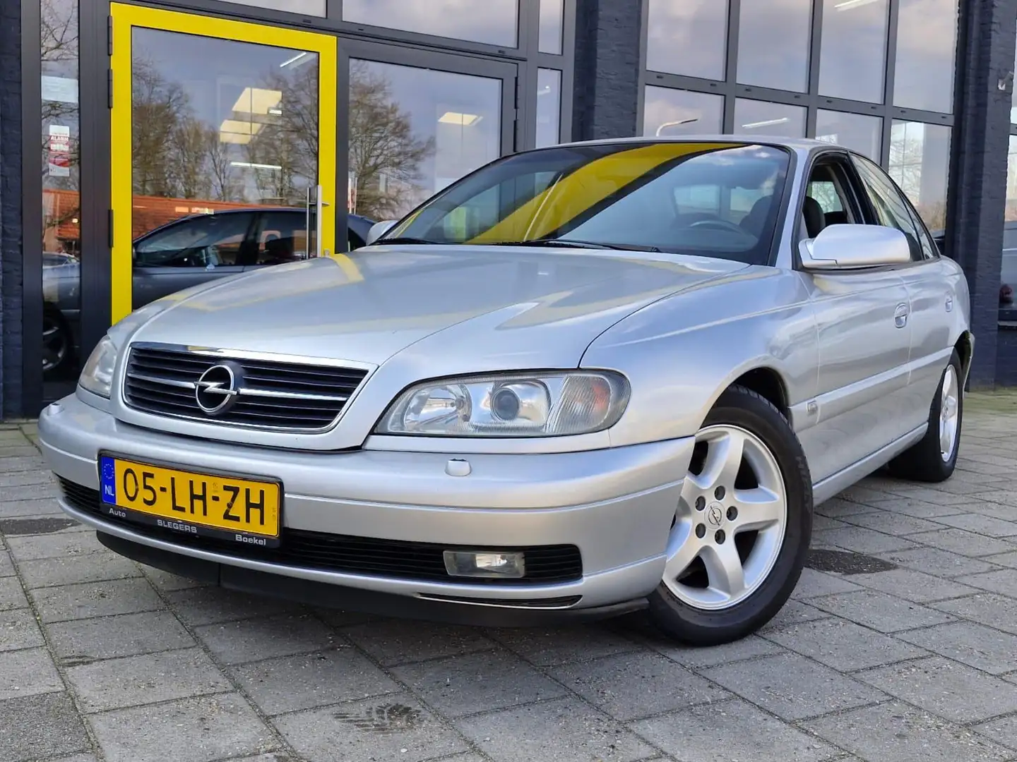 Opel Omega 2.2i-16V Onyx Edition | Trekhaak | Lederen bekledi Grey - 2