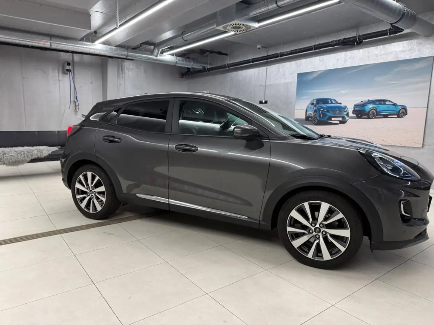 Ford Puma Titanium X Grau - 2