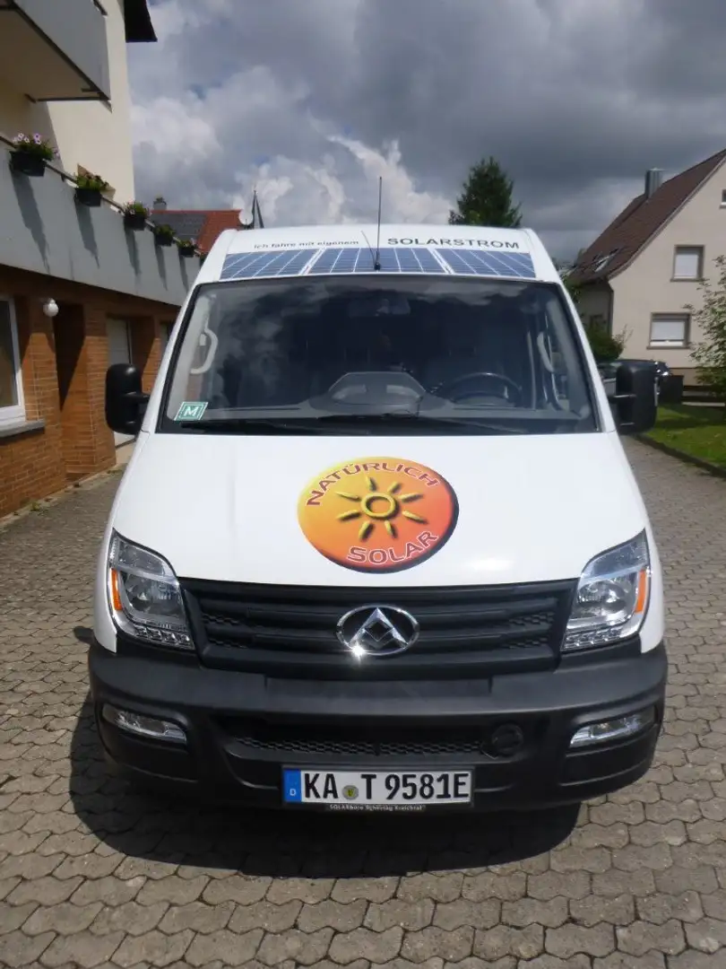 Maxus EV80 mit Anhängerkupplung für 1,2 t Weiß - 2