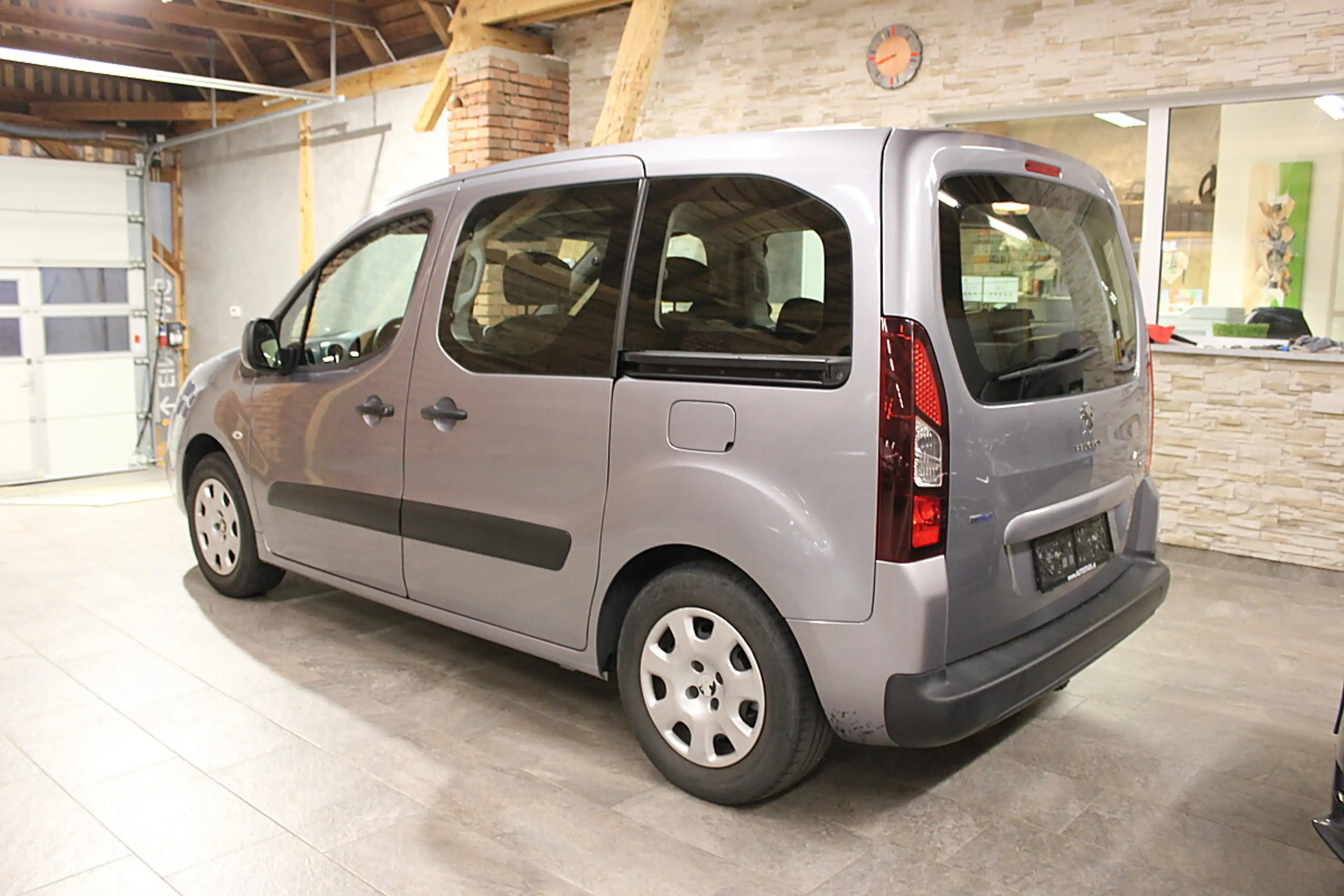 Peugeot Partner Tepee 1.6 BlueHDi 100 FAP Active — photo 5