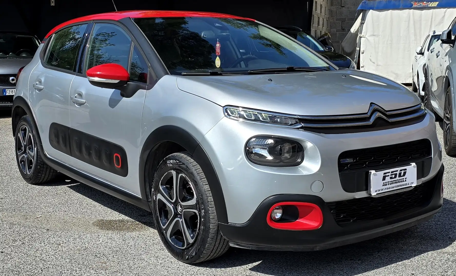 Citroen C3 1.2 puretech Shine 82cv - 2