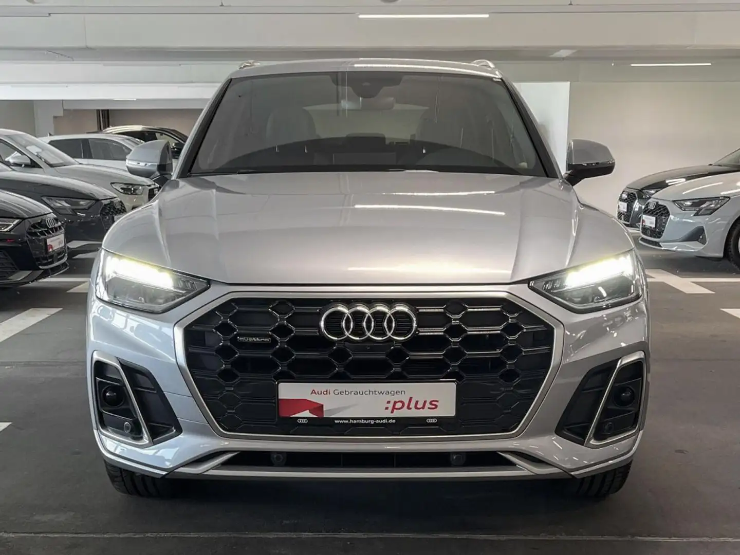 Audi Q5 40 TDI S line qu. S tronic 2xS LINE/NAVI/LM19 Silber - 2