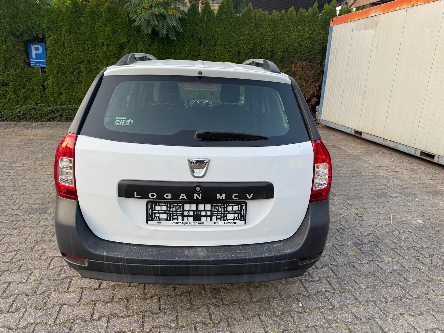Dacia Logan MCV 1.2 16V 75 Laureate Blanc - 2