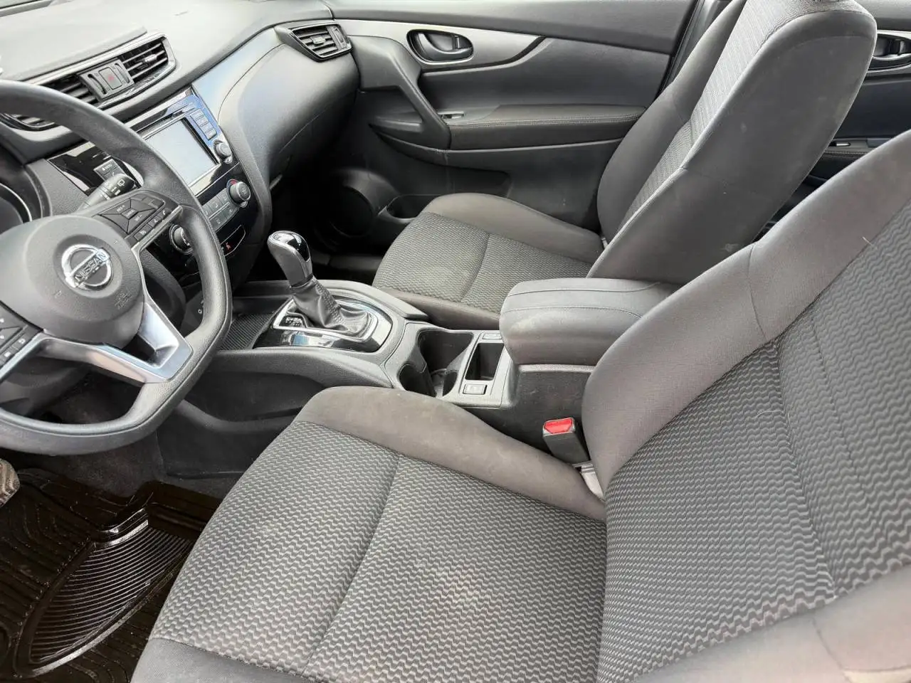 Nissan Qashqai снимка Nissan Qashqai