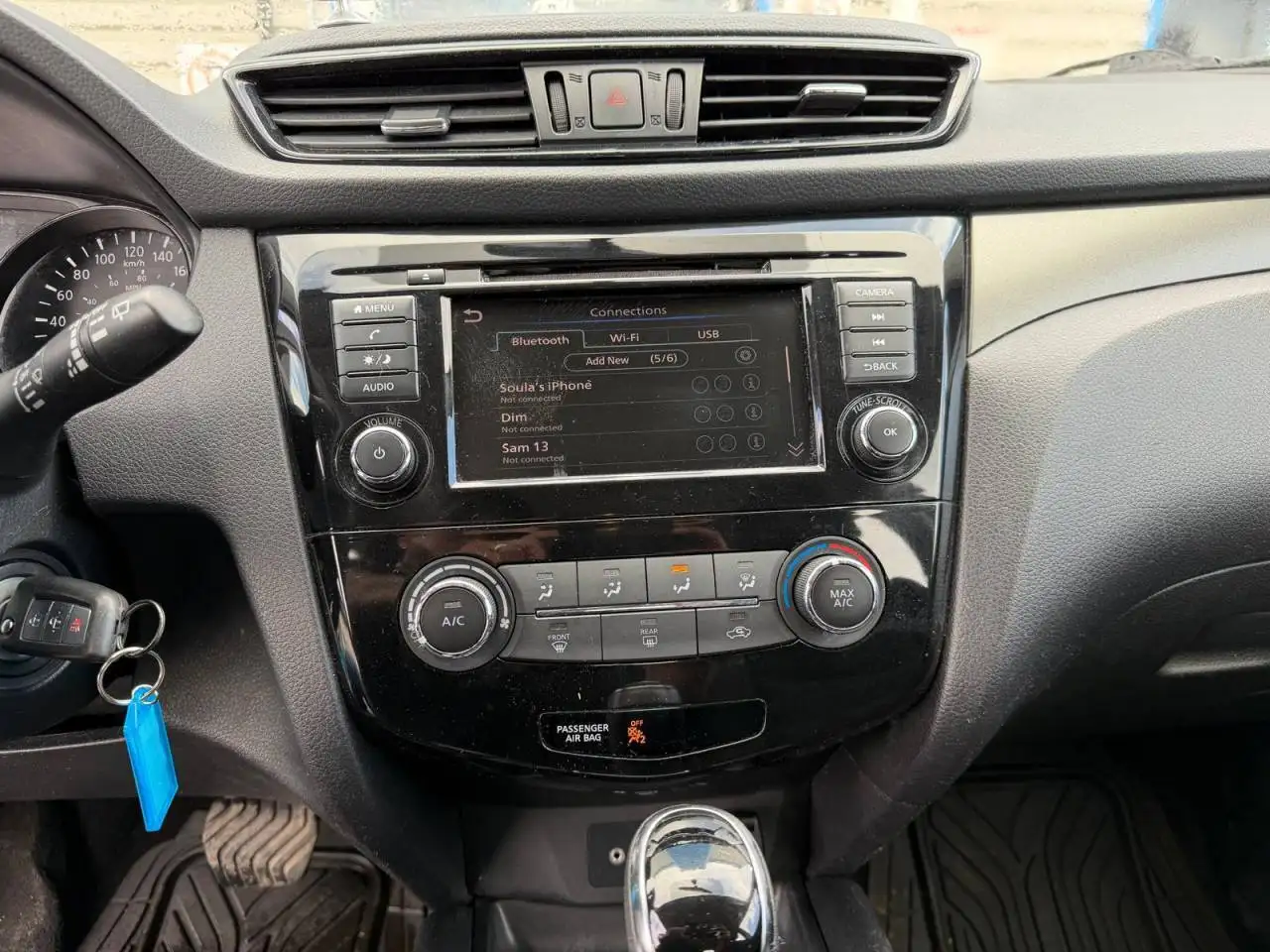 Nissan Qashqai снимка Nissan Qashqai
