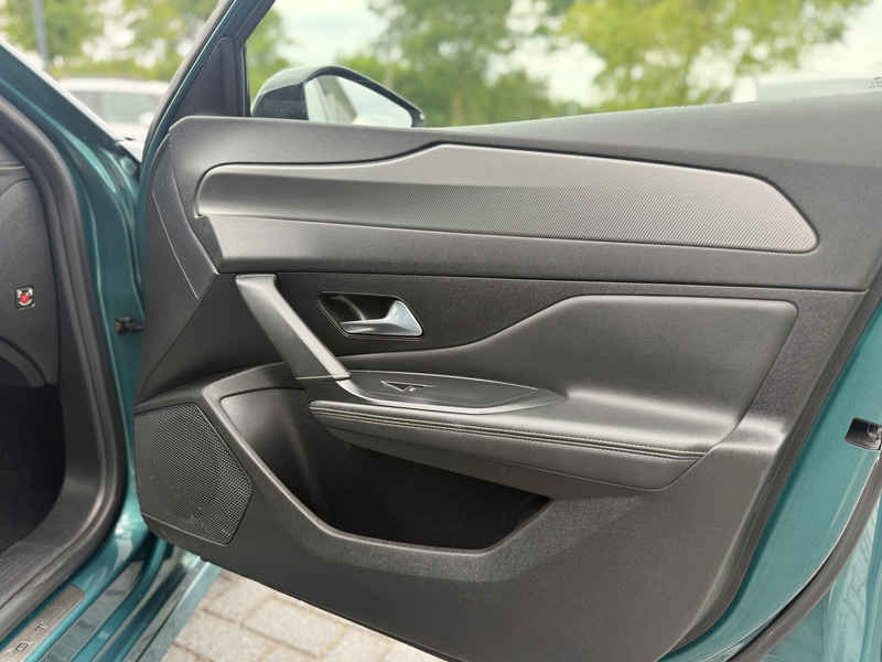 Peugeot 308 SW 1.5 BlueHDi GT Line | Matrix Led | 360 Camera | — photo 26