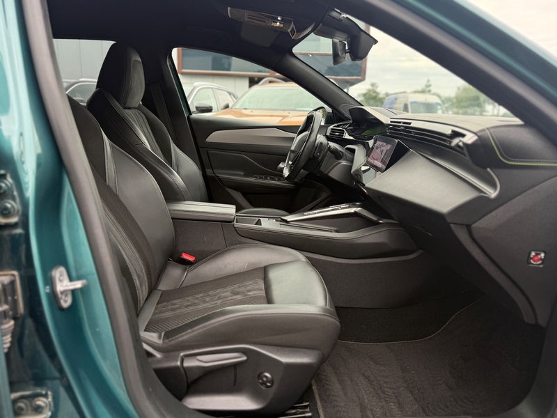 Peugeot 308 SW 1.5 BlueHDi GT Line | Matrix Led | 360 Camera | — photo 22
