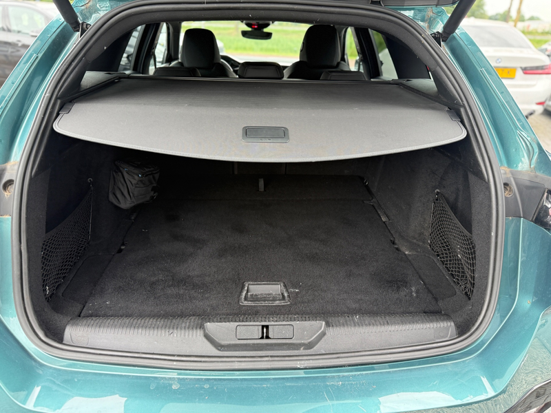 Peugeot 308 SW 1.5 BlueHDi GT Line | Matrix Led | 360 Camera | — photo 24