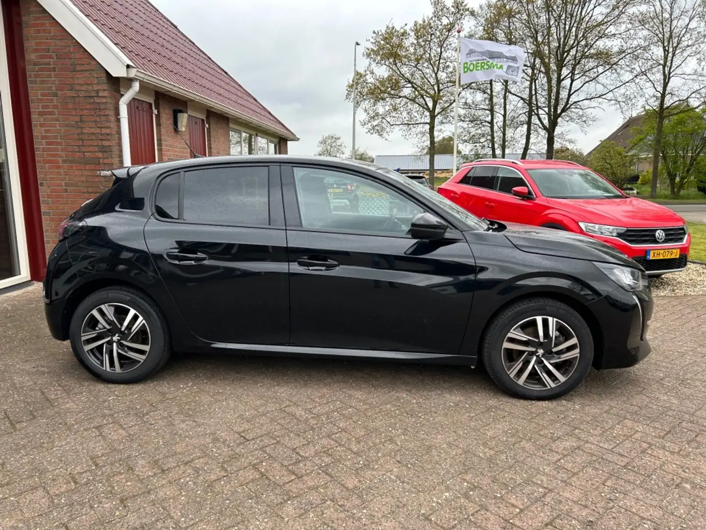 Peugeot 208 1.2 PT 100 PK ALLURE PACK 5-DRS ACC/CAMERA/NAVI TR Zwart - 2