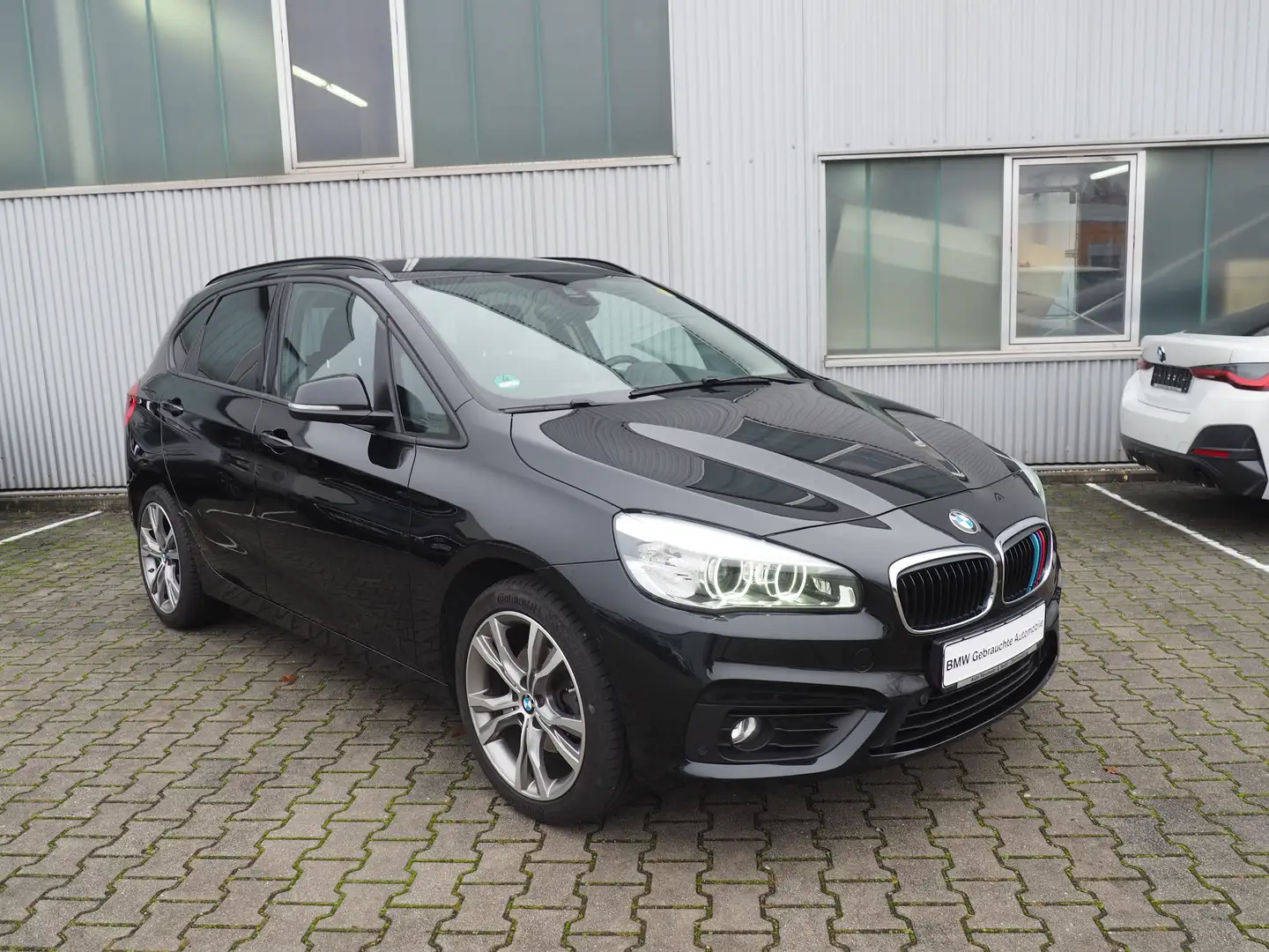 BMW 218 218d Active Tourer/AHK/RFK/Nav/ Noir - 2