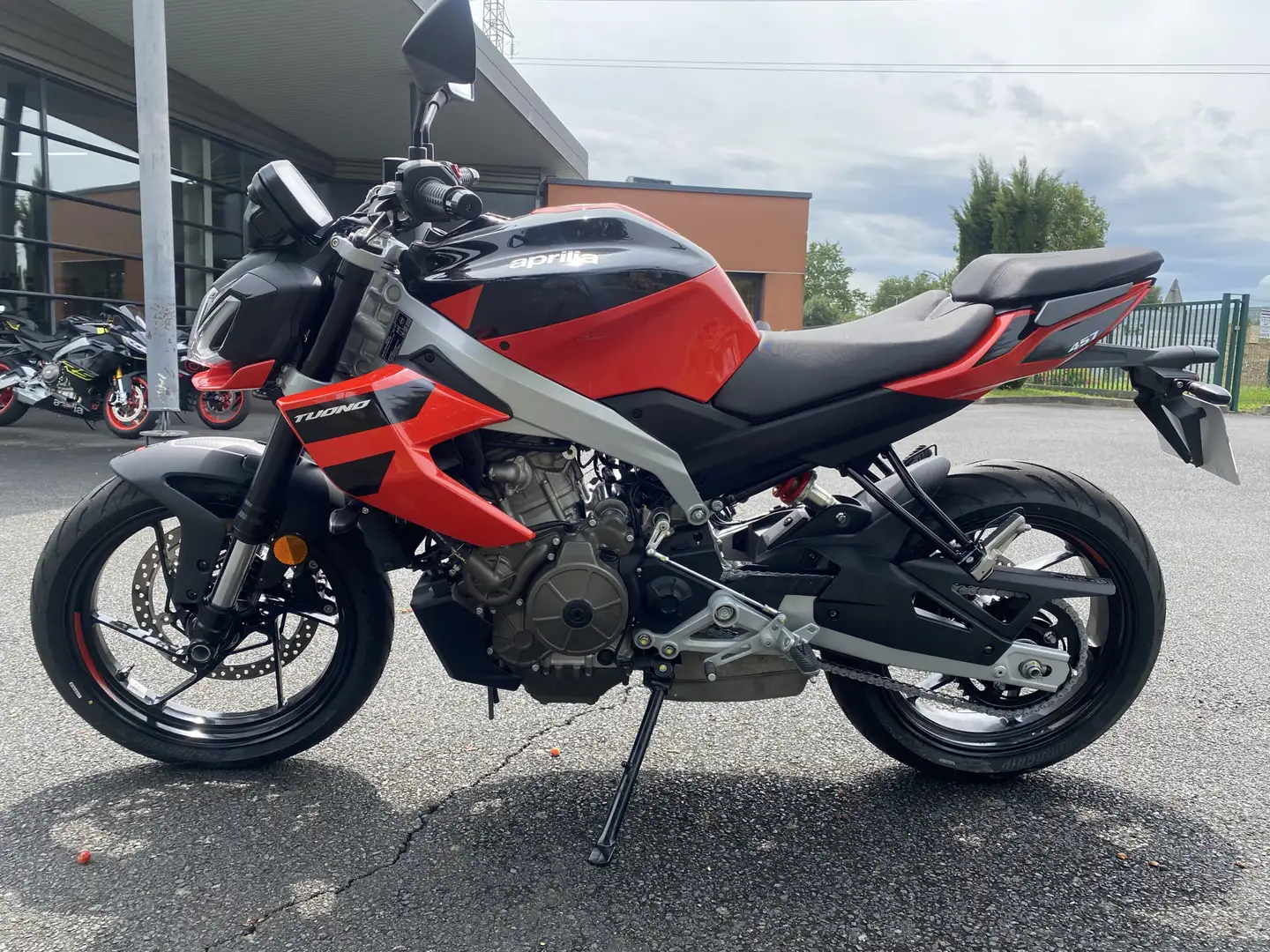 Aprilia Tuono - 2