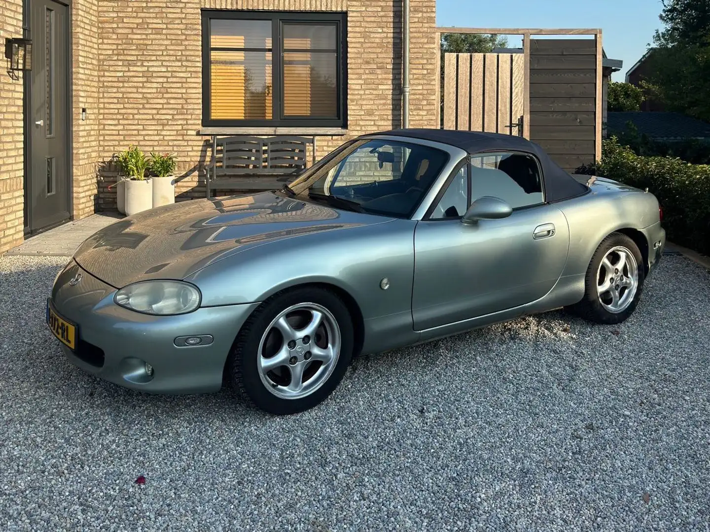 Mazda MX-5 MX-5 1.6i Exclusive Blauw - 1