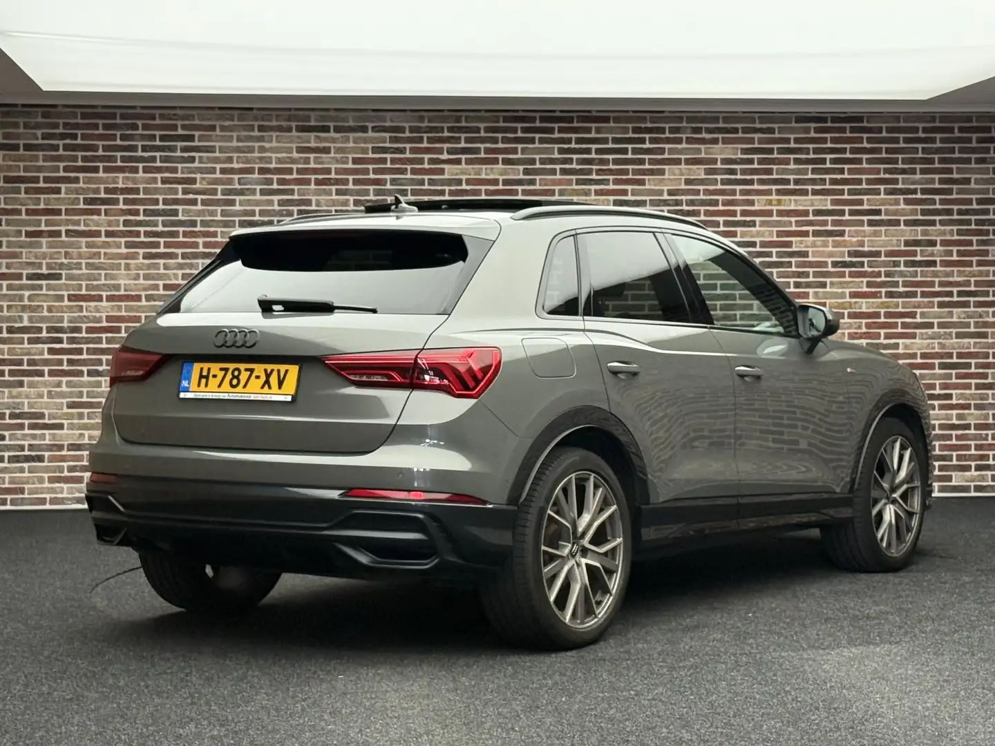 Audi Q3 35 TFSI S Line | Dak| Sfeer| B&O| Grijs - 2