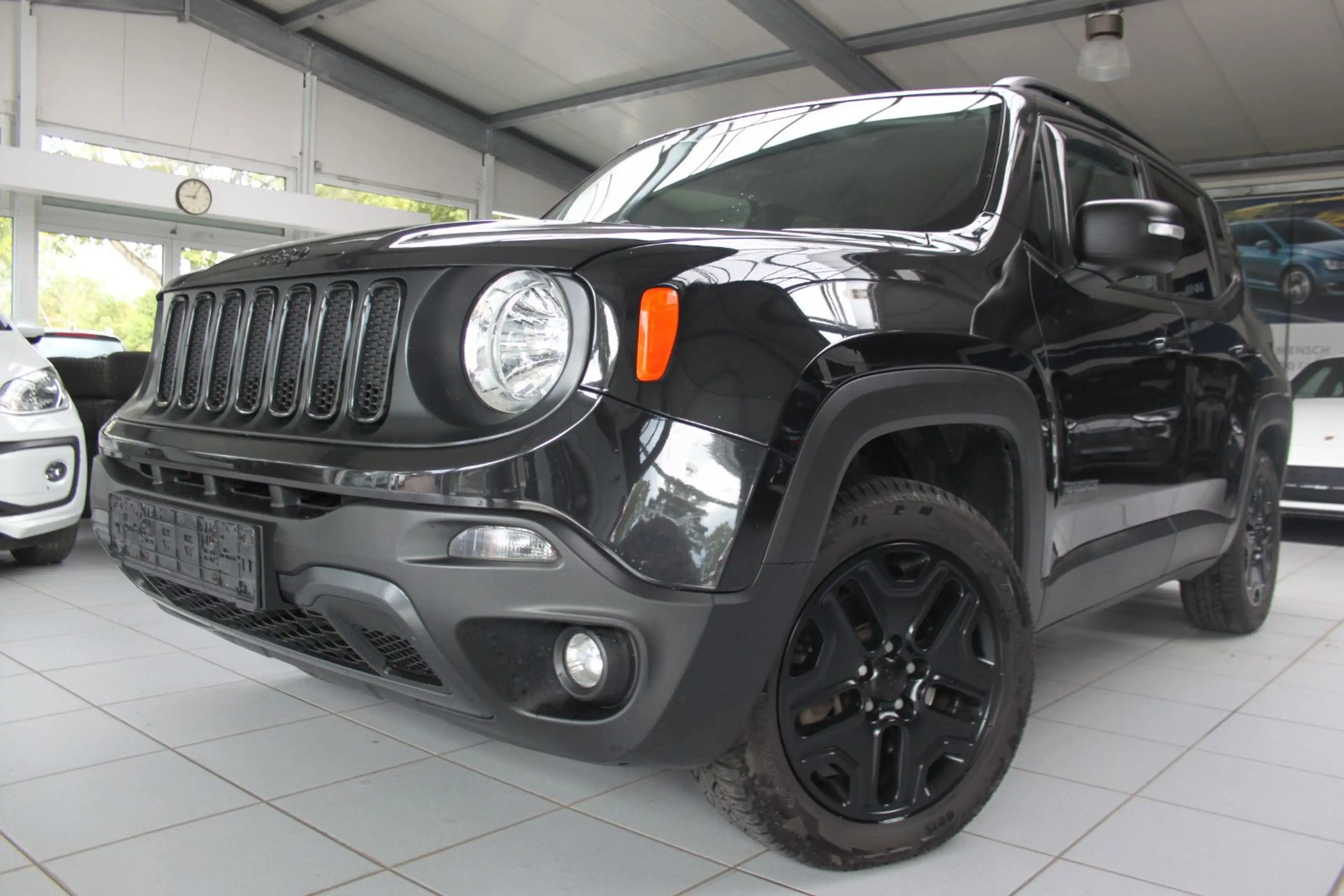 Jeep Renegade Upland 4WD/NAVI/AHK/STZHZ/TEMP/ALU/PDC — photo 2