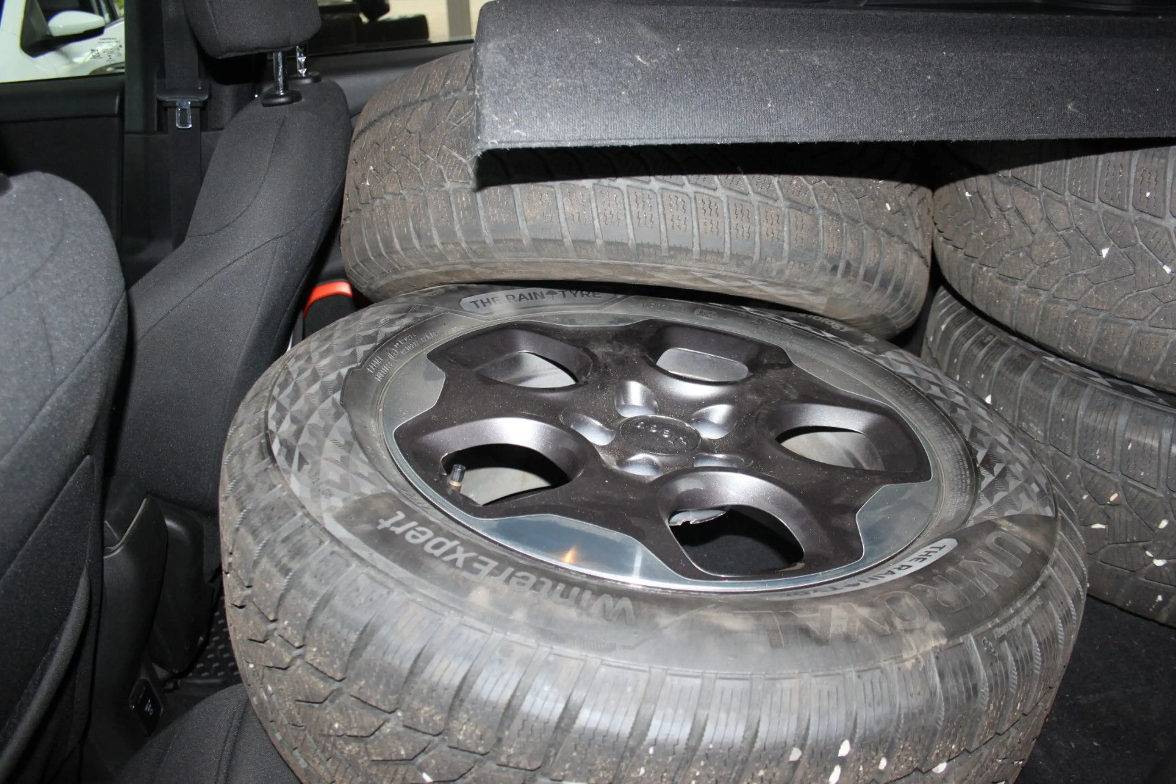 Jeep Renegade Upland 4WD/NAVI/AHK/STZHZ/TEMP/ALU/PDC — photo 6