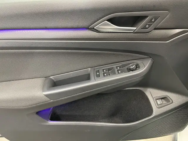 Volkswagen Golf view 8