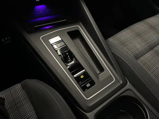 Volkswagen Golf view 11