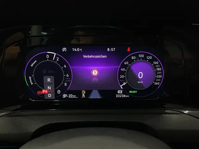 Volkswagen Golf view 10